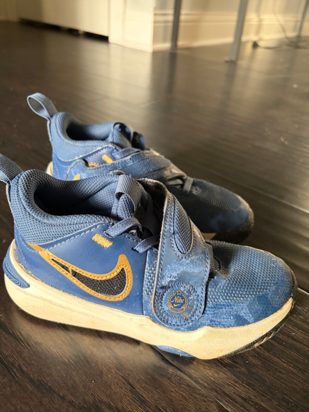Nike Hustle D11 team shoes Mystic Navy and Metallic Gold Kids Size 12